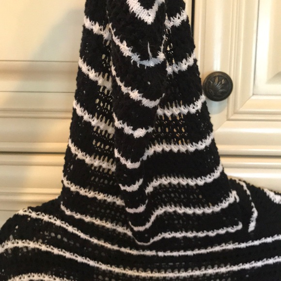 black and white striped hooded cardigan - Picture 4 of 4